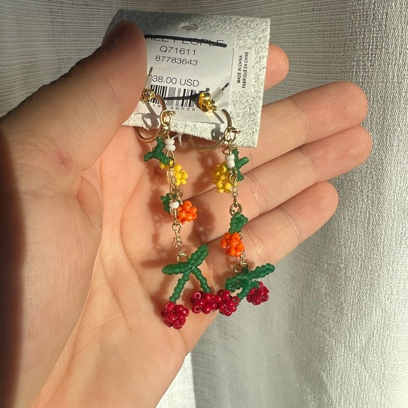 NWT - FREE PEOPLE Sweet Treat Beaded Glass Dangle Earrings - Picture 5 of 5